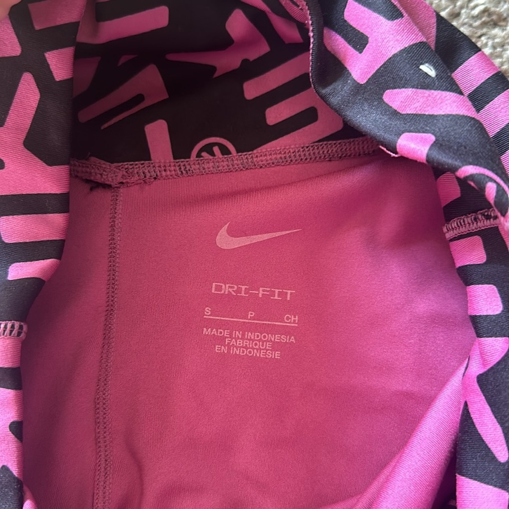 Nike One Dri-Fit women’s 7” icon clash training shorts - Picture 5 of 8